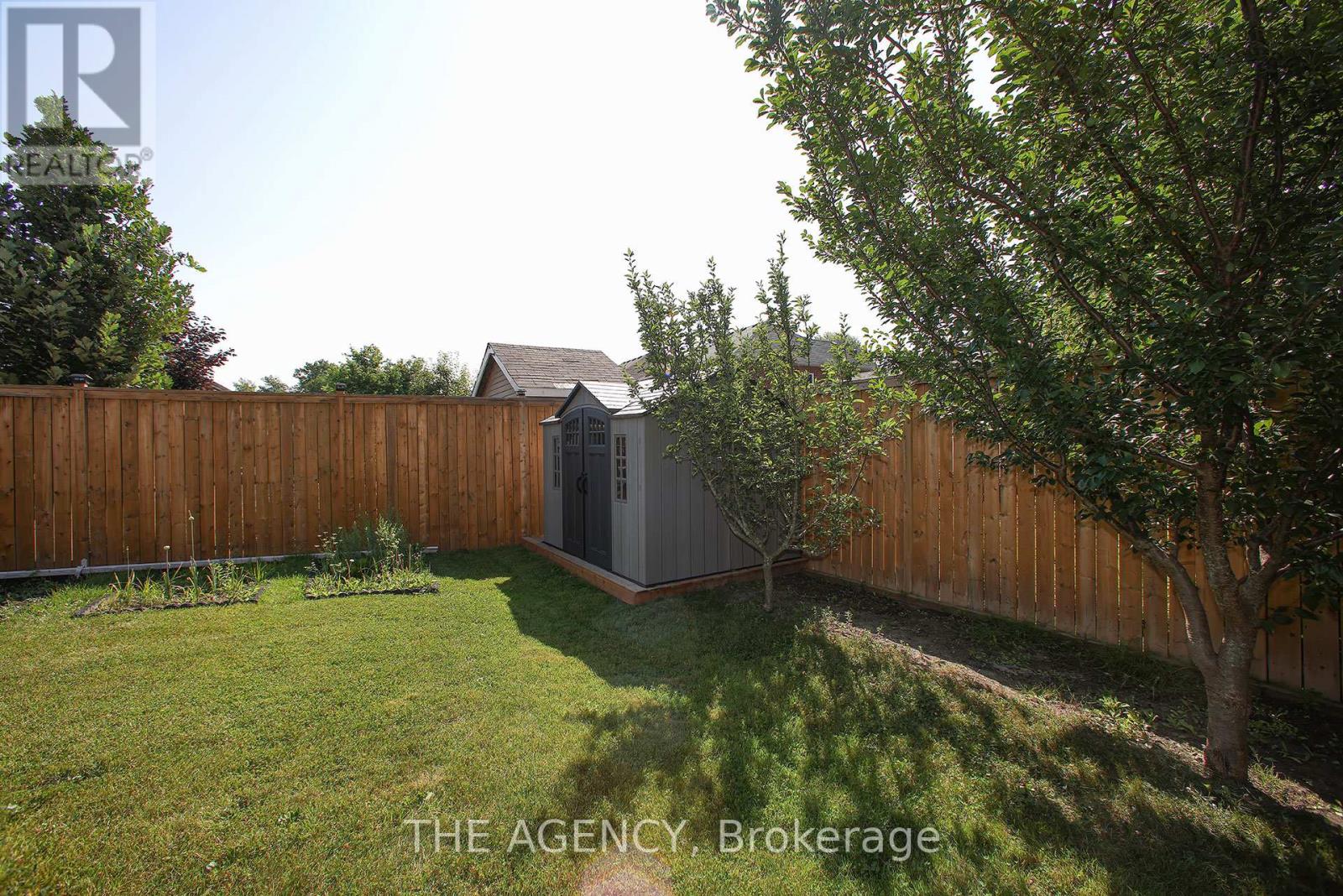 88 Glendower Crescent, Georgina, Ontario  L4P 0A1 - Photo 46 - N12395662