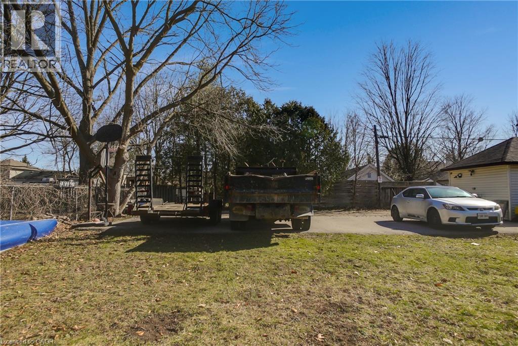 17 Shaw Avenue W, Cambridge, Ontario  N3C 1E3 - Photo 23 - 40768397