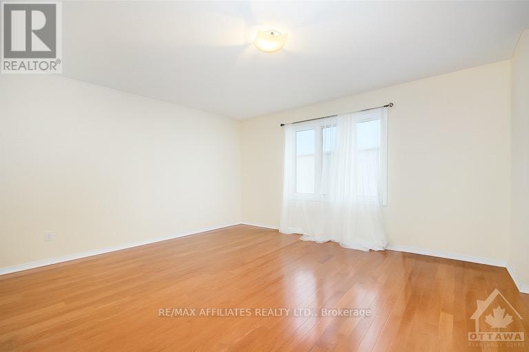 1040 Capreol Street, Ottawa, Ontario  K4A 4Z9 - Photo 10 - X12394751
