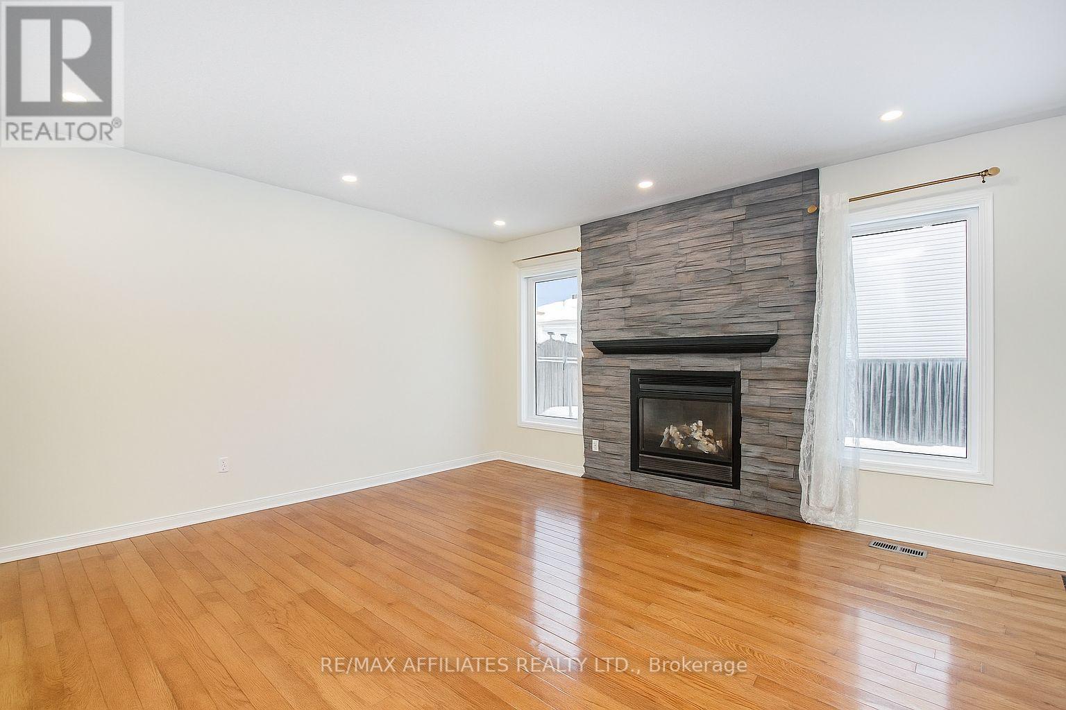 1040 Capreol Street, Ottawa, Ontario  K4A 4Z9 - Photo 8 - X12394751