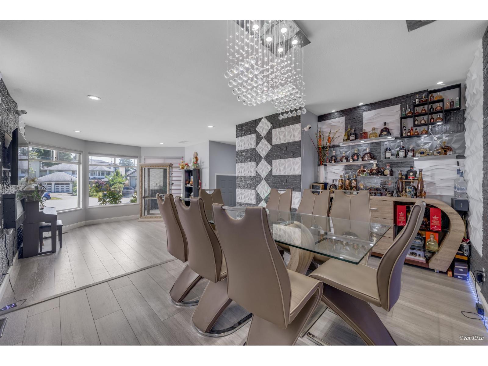 6841 142A STREET, surrey, British Columbia