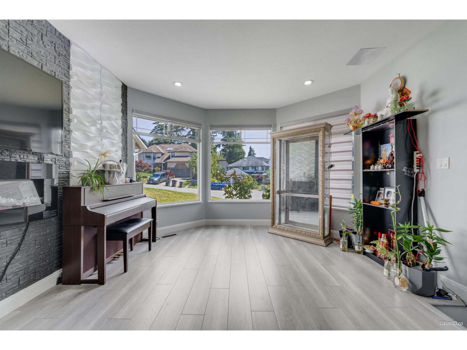 6841 142a Street, Surrey, British Columbia  V3W 0P3 - Photo 10 - R3046371