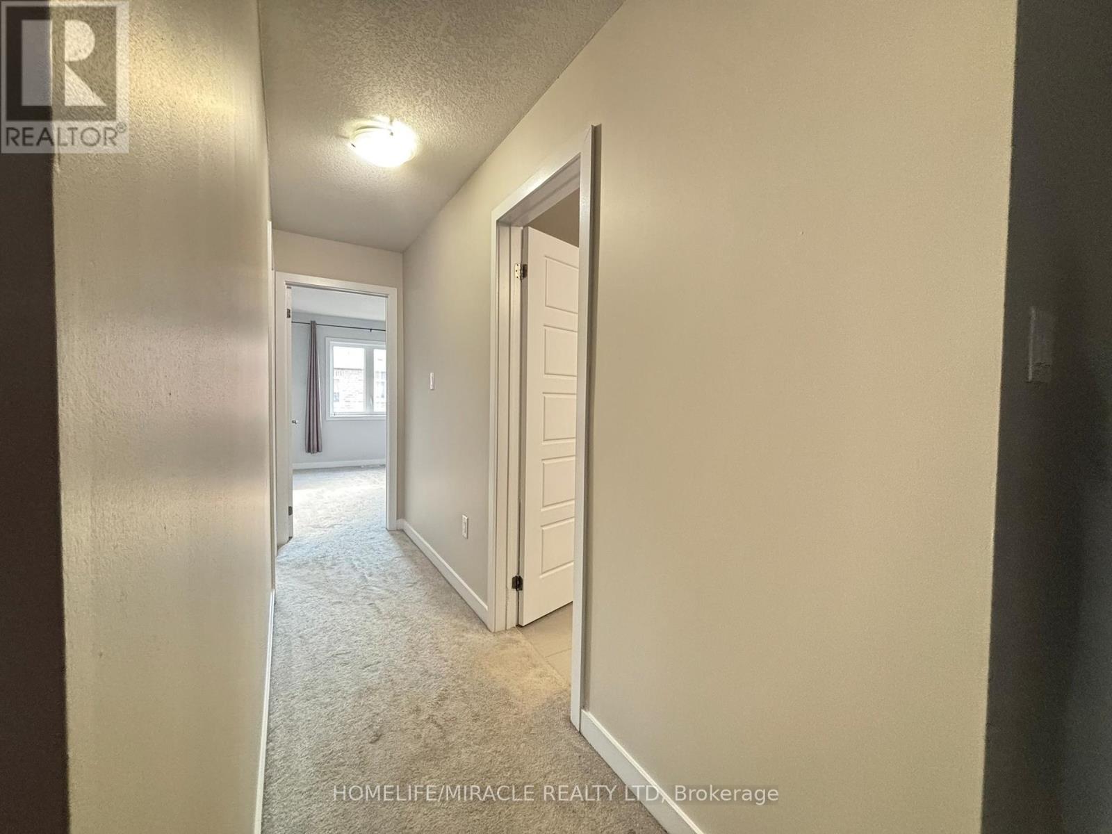 4 Hoover Road, Brampton, Ontario L7A 4L2 - Photo 16 - W12395691