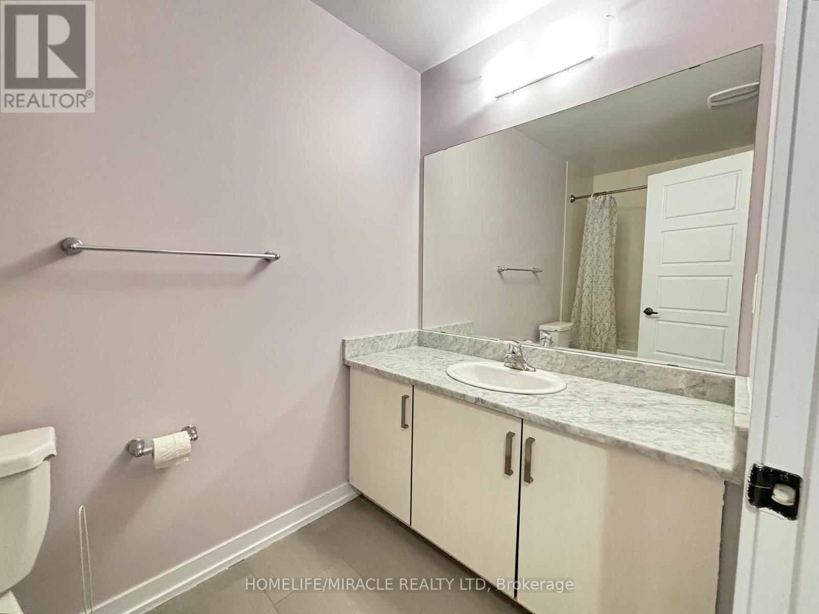 4 Hoover Road, Brampton, Ontario L7A 4L2 - Photo 17 - W12395691