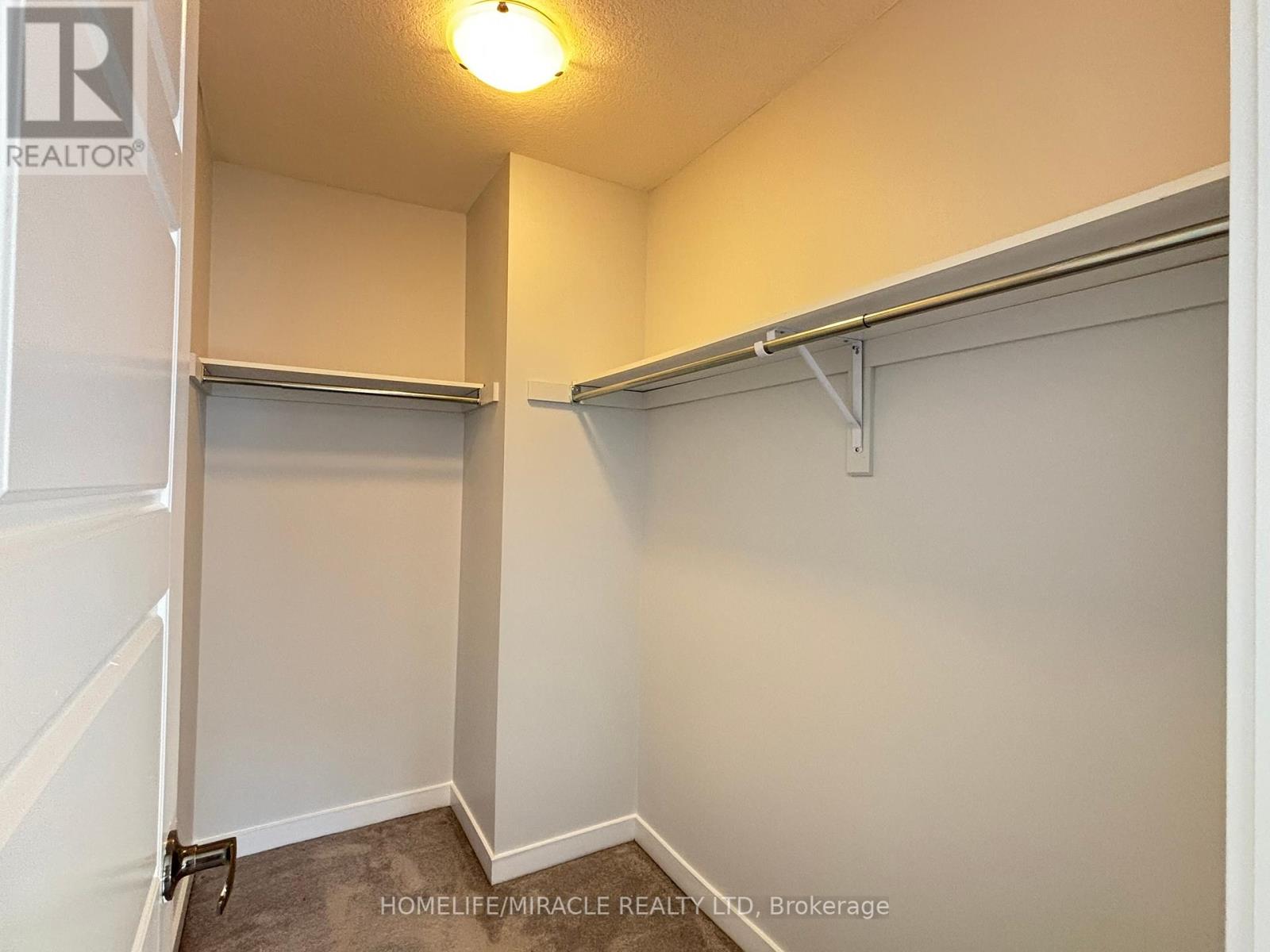 4 Hoover Road, Brampton, Ontario L7A 4L2 - Photo 22 - W12395691