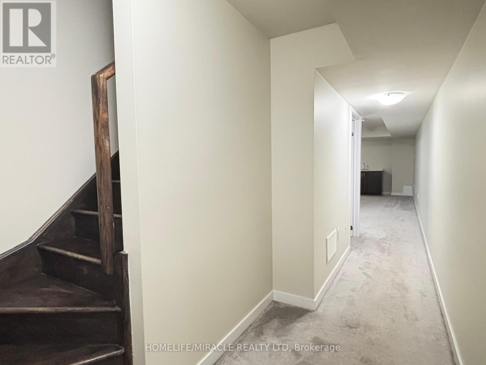 4 Hoover Road, Brampton, Ontario L7A 4L2 - Photo 25 - W12395691