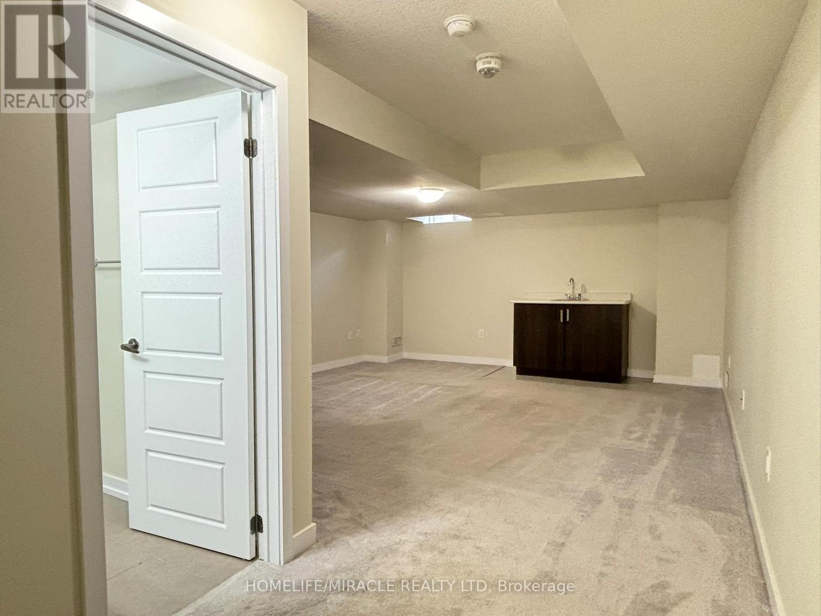 4 Hoover Road, Brampton, Ontario L7A 4L2 - Photo 26 - W12395691