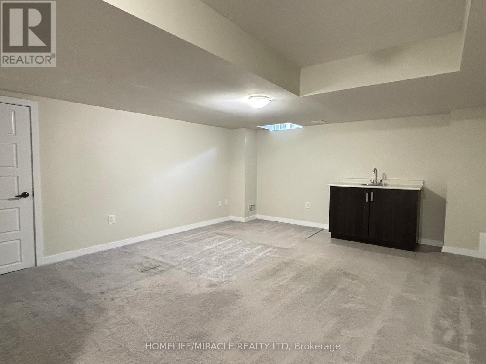 4 Hoover Road, Brampton, Ontario L7A 4L2 - Photo 28 - W12395691