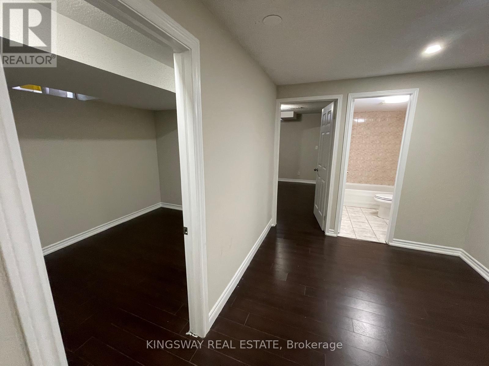 Bsmt - 803 Khan Crescent, Mississauga, Ontario  L5V 2R2 - Photo 10 - W12395702