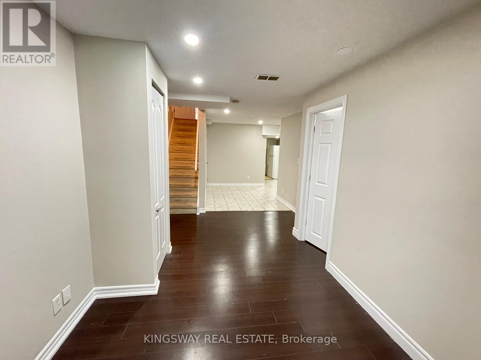 Bsmt - 803 Khan Crescent, Mississauga, Ontario  L5V 2R2 - Photo 11 - W12395702