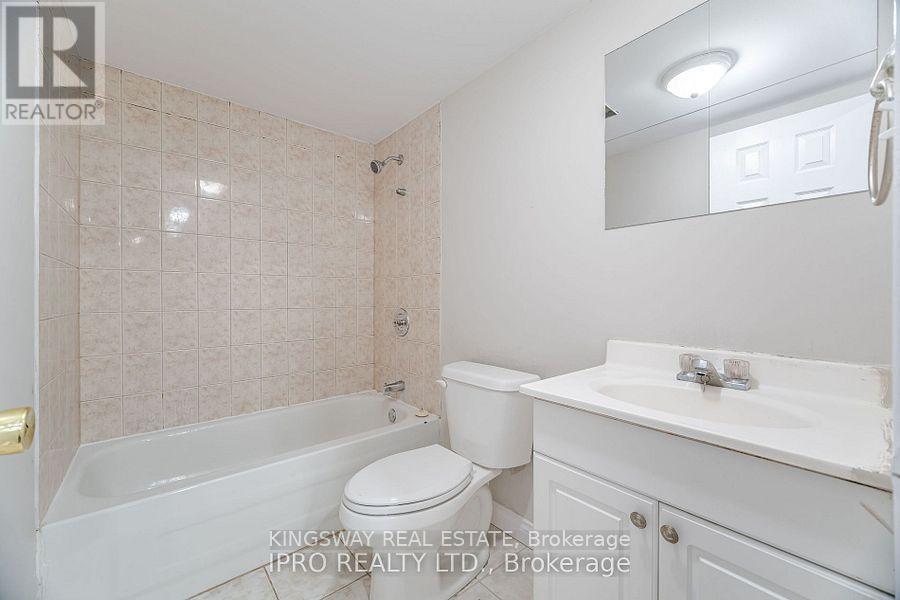 Bsmt - 803 Khan Crescent, Mississauga, Ontario  L5V 2R2 - Photo 17 - W12395702