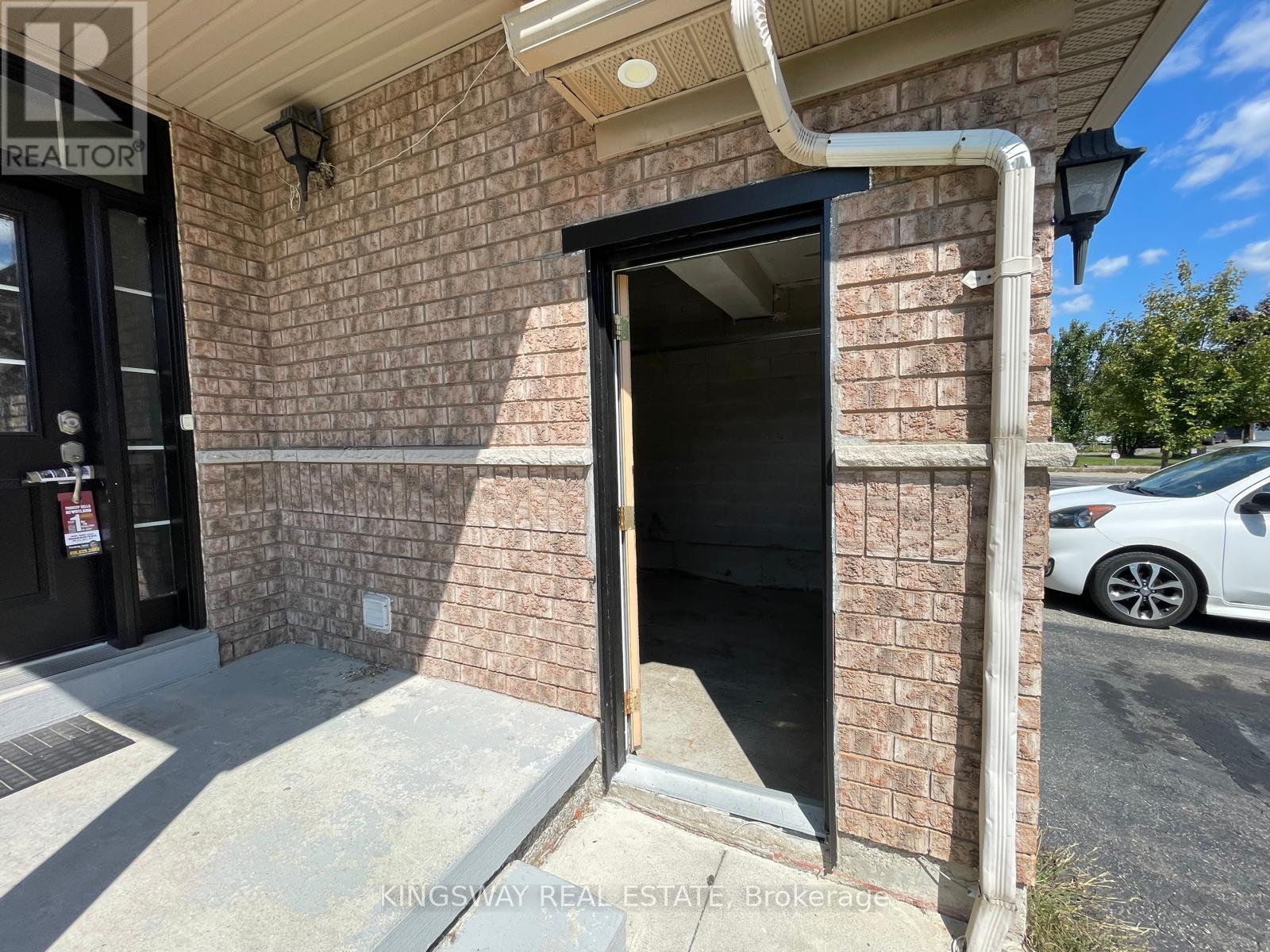 Bsmt - 803 Khan Crescent, Mississauga, Ontario  L5V 2R2 - Photo 3 - W12395702