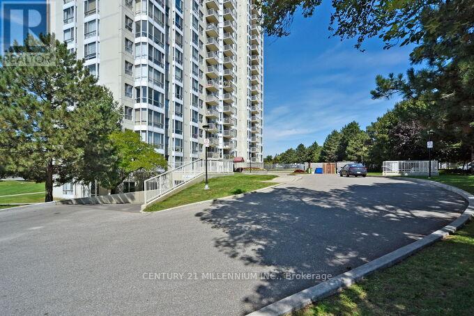 304 - 3077 Weston Road, Toronto, Ontario  M9M 3A1 - Photo 2 - W12395703