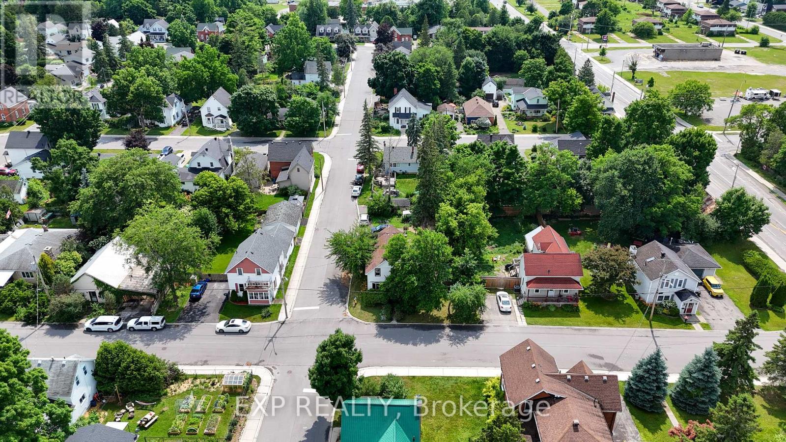 294 Moffatt Street, Carleton Place, Ontario  K7C 3L4 - Photo 7 - X12395719