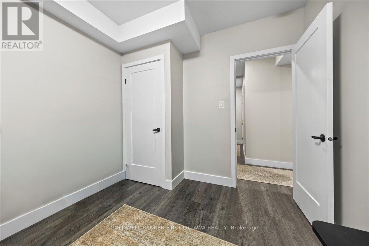 A & B - 25 Pennard Way, Ottawa, Ontario  K1T 4C1 - Photo 17 - X12395736