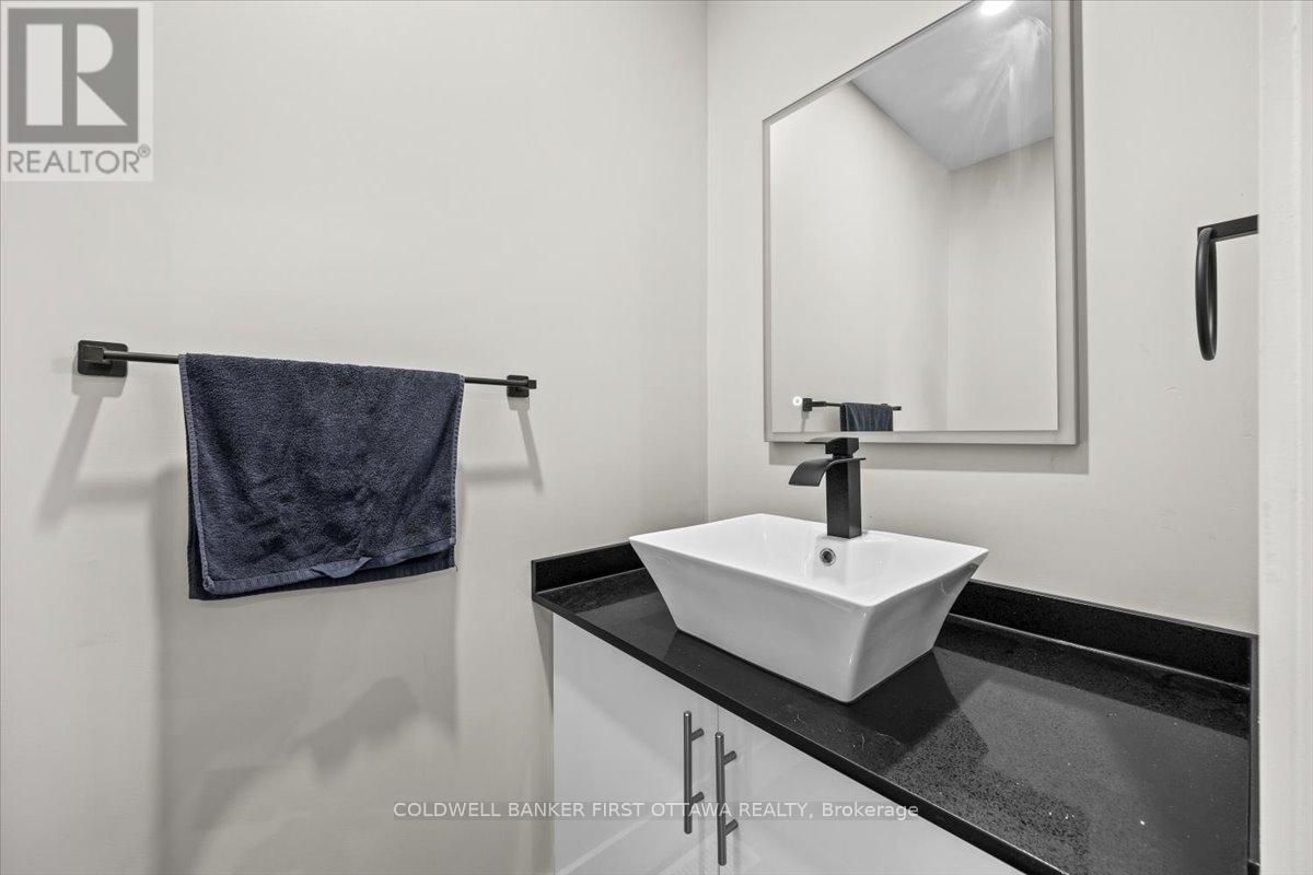 A & B - 25 Pennard Way, Ottawa, Ontario  K1T 4C1 - Photo 4 - X12395736