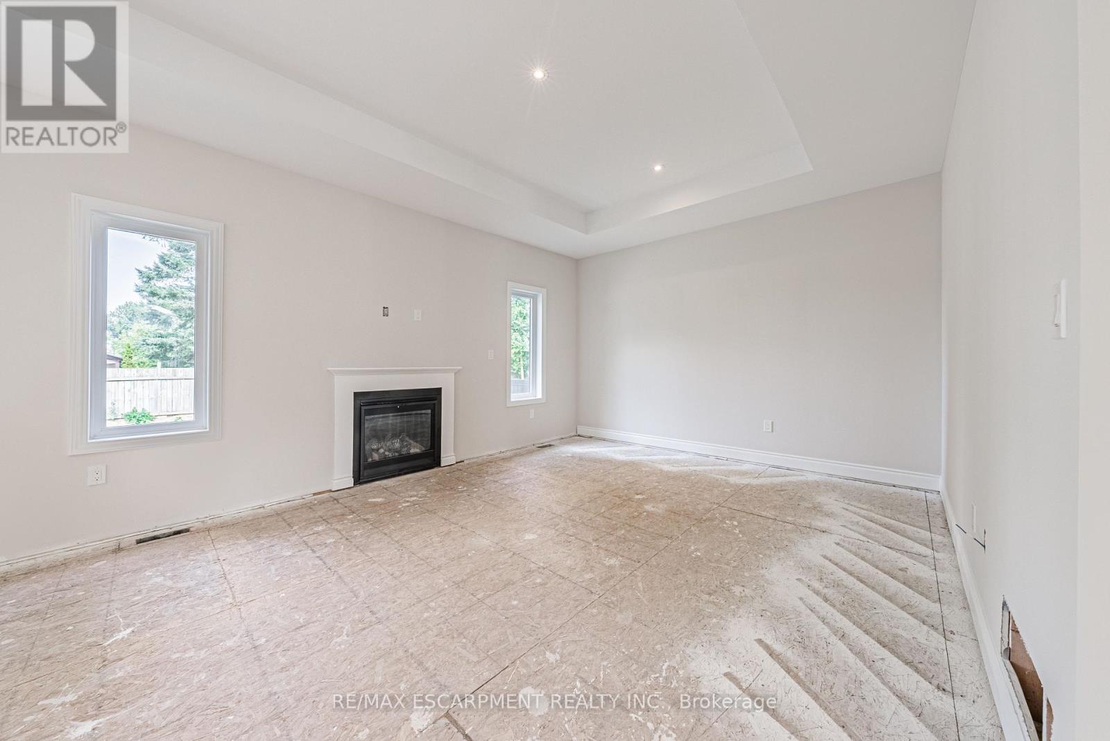 60 Cesar Place, Hamilton, Ontario  L9G 0G3 - Photo 13 - X12395694