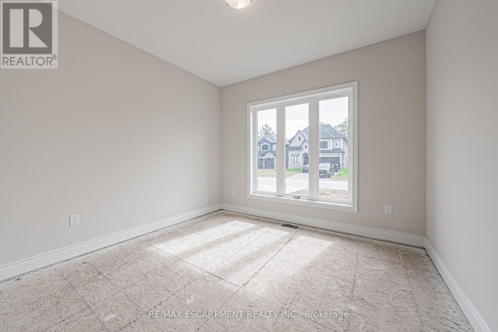 60 Cesar Place, Hamilton, Ontario  L9G 0G3 - Photo 15 - X12395694