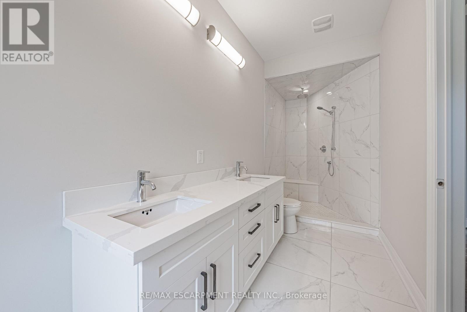60 Cesar Place, Hamilton, Ontario  L9G 0G3 - Photo 20 - X12395694