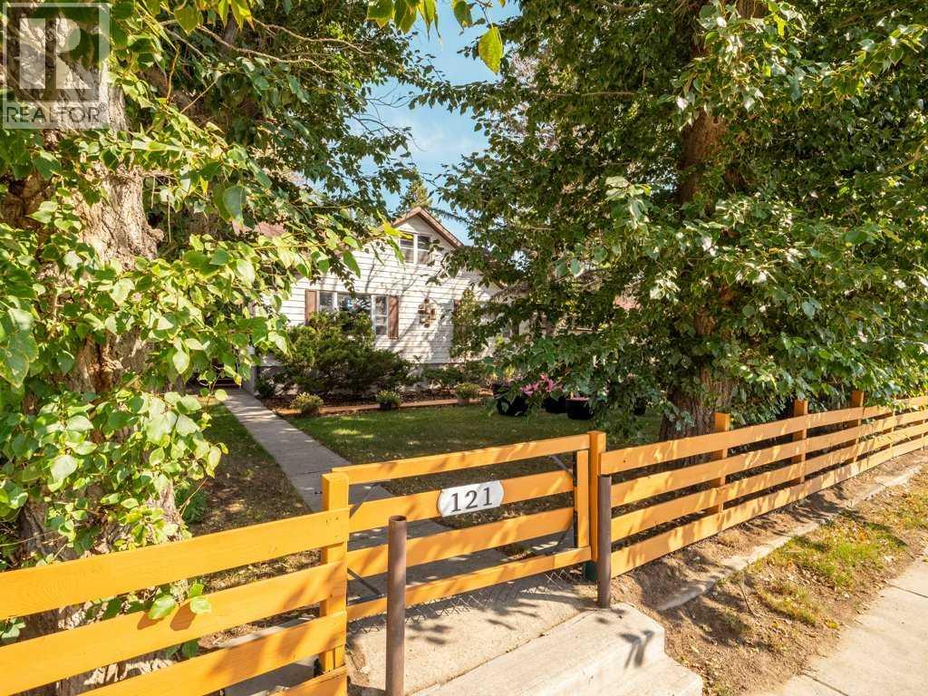 121 Center Avenue, Milk River, Alberta  T0K 1M0 - Photo 2 - A2256054