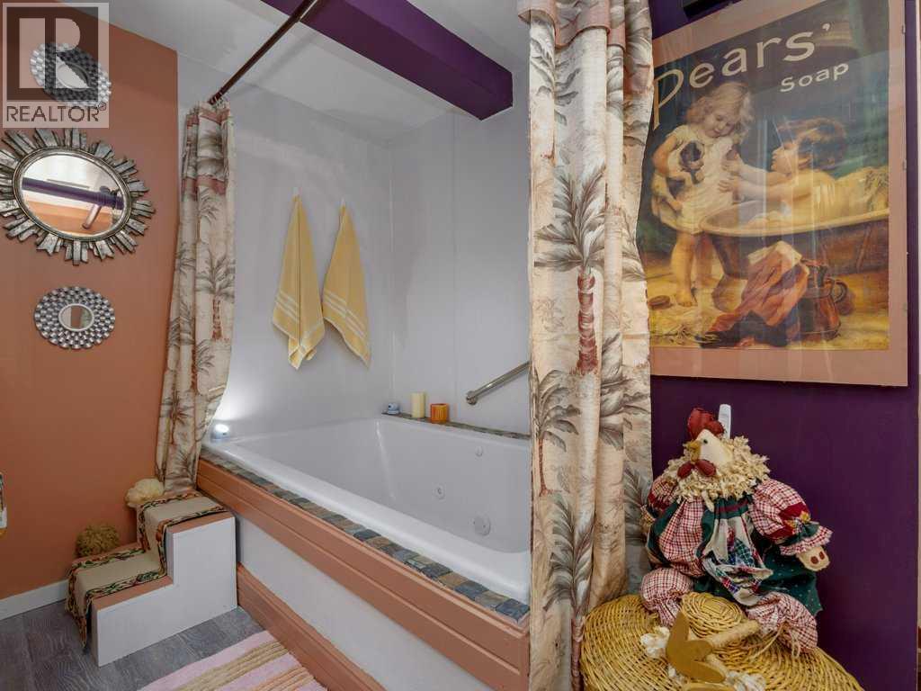 121 Center Avenue, Milk River, Alberta  T0K 1M0 - Photo 36 - A2256054