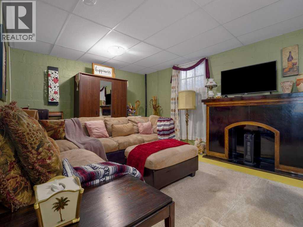 121 Center Avenue, Milk River, Alberta  T0K 1M0 - Photo 38 - A2256054