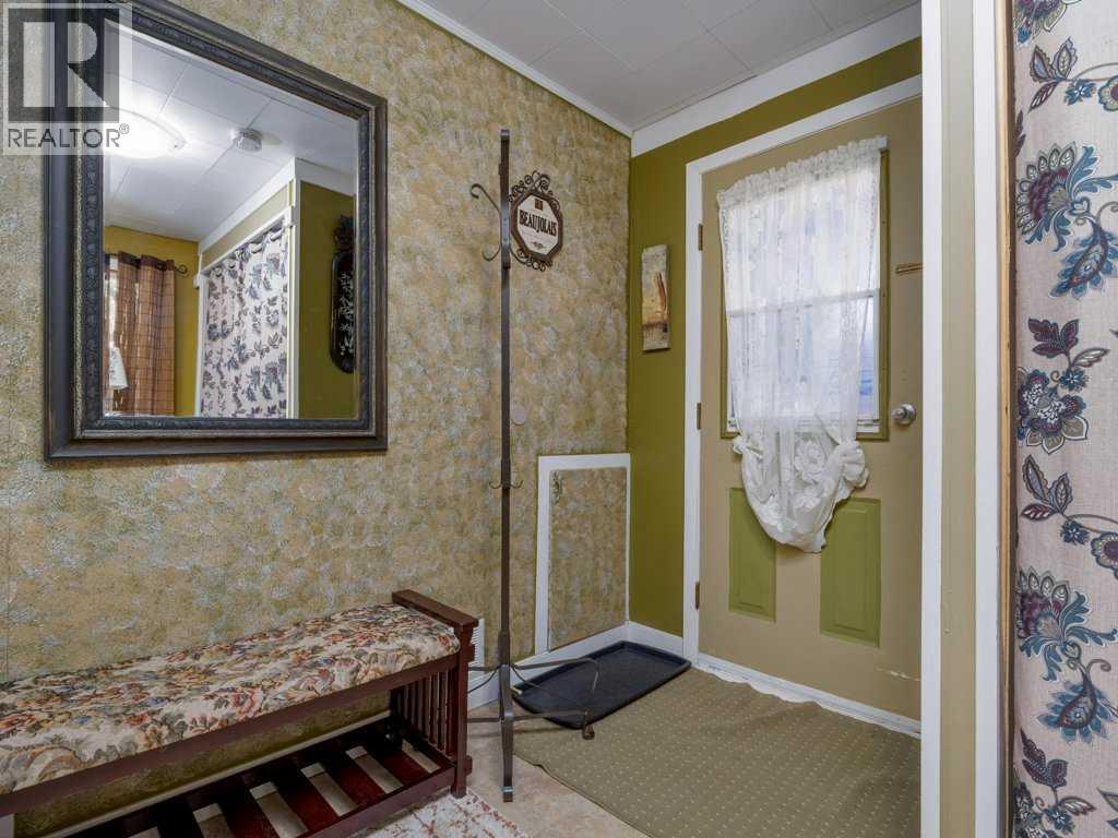 121 Center Avenue, Milk River, Alberta  T0K 1M0 - Photo 9 - A2256054