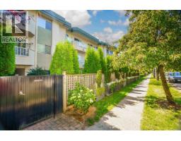 301 458 E 43RD AVENUE