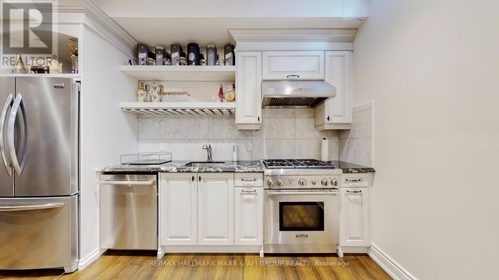 109 Farrell Road, Vaughan, Ontario  L6A 4W7 - Photo 42 - N12395522