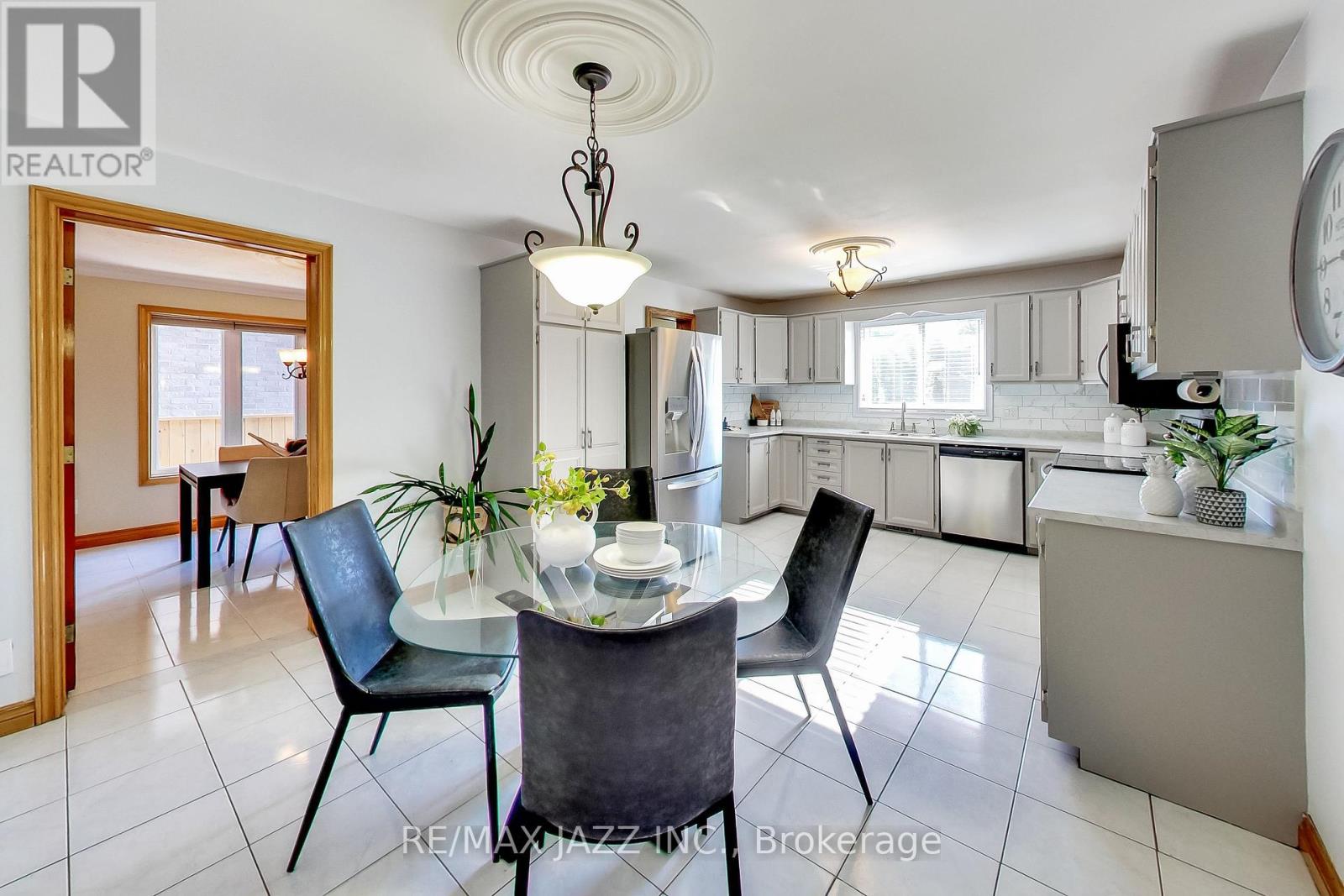 812 Waverly Street N, Oshawa, Ontario  L1J 7E5 - Photo 12 - E12395743