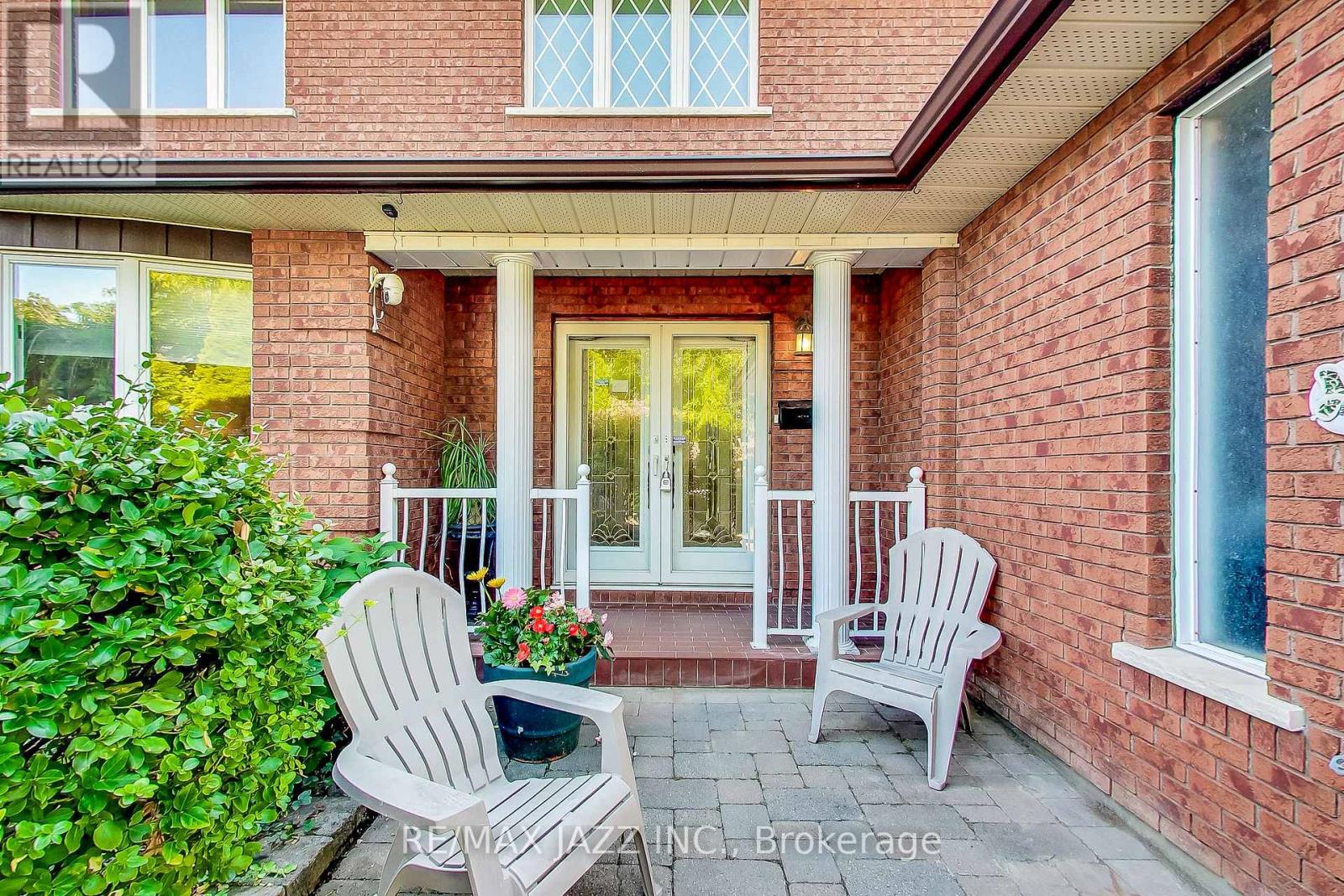 812 Waverly Street N, Oshawa, Ontario  L1J 7E5 - Photo 4 - E12395743