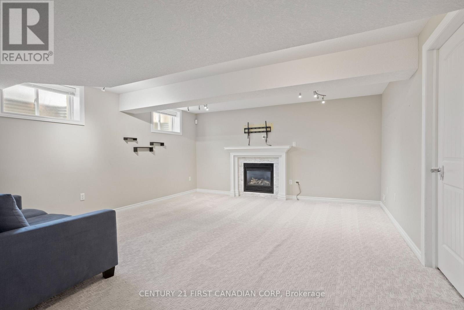 792 Redtail Trail, London North, Ontario  N6H 5X3 - Photo 37 - X12394229