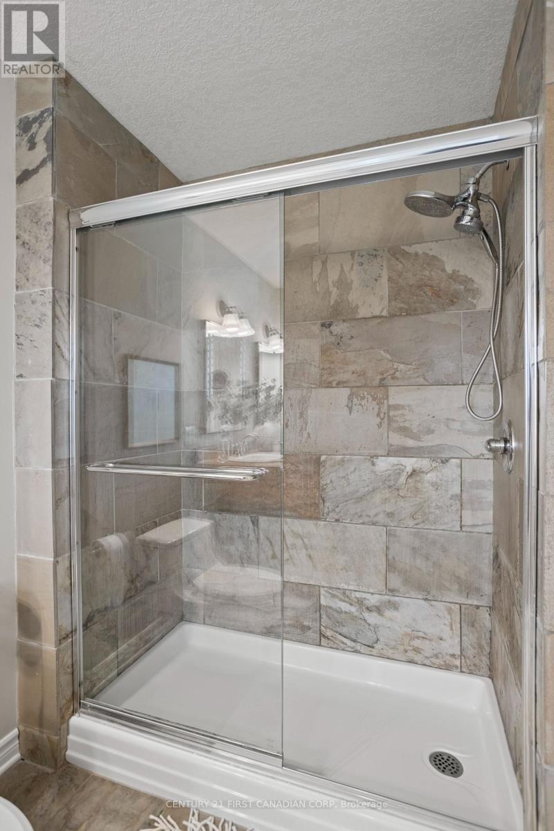 792 Redtail Trail, London North, Ontario  N6H 5X3 - Photo 27 - X12394229