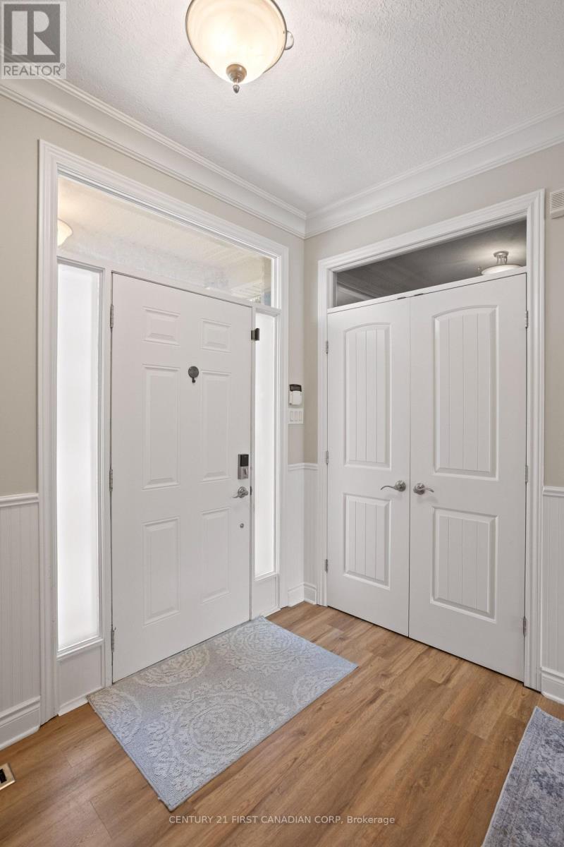 792 Redtail Trail, London North, Ontario  N6H 5X3 - Photo 6 - X12394229