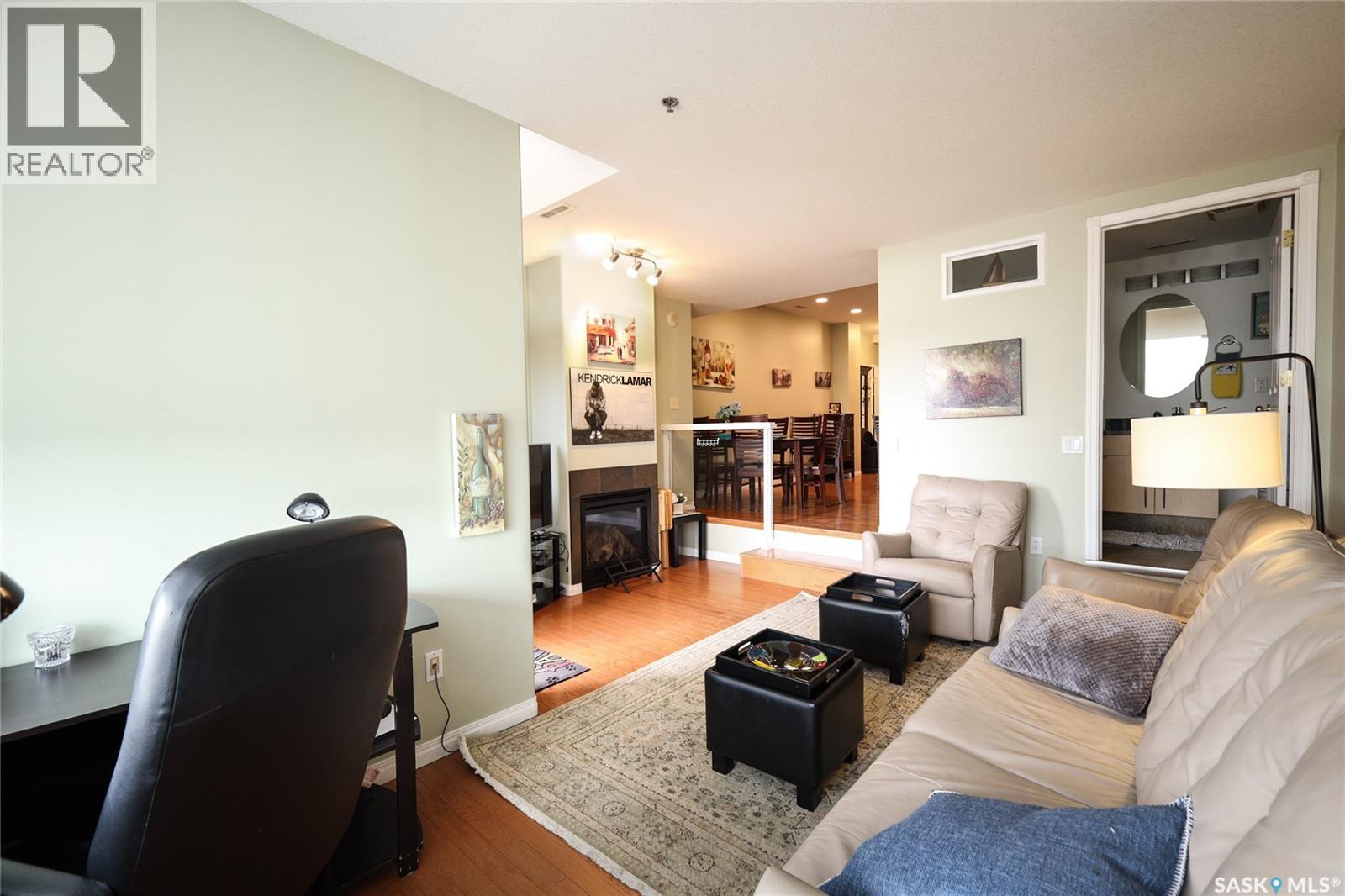 Property at 1207 1901 Victoria AVENUE image 2