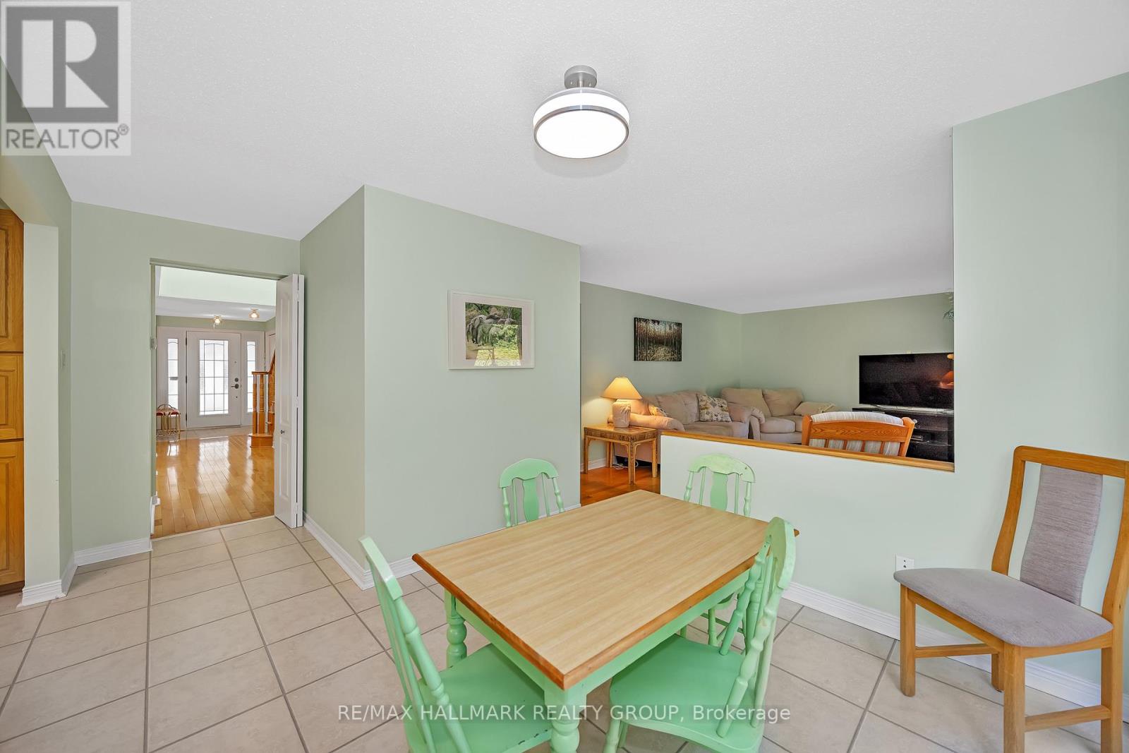 1725 Autumn Ridge Drive, Ottawa, Ontario  K1C 6Z1 - Photo 17 - X12395766