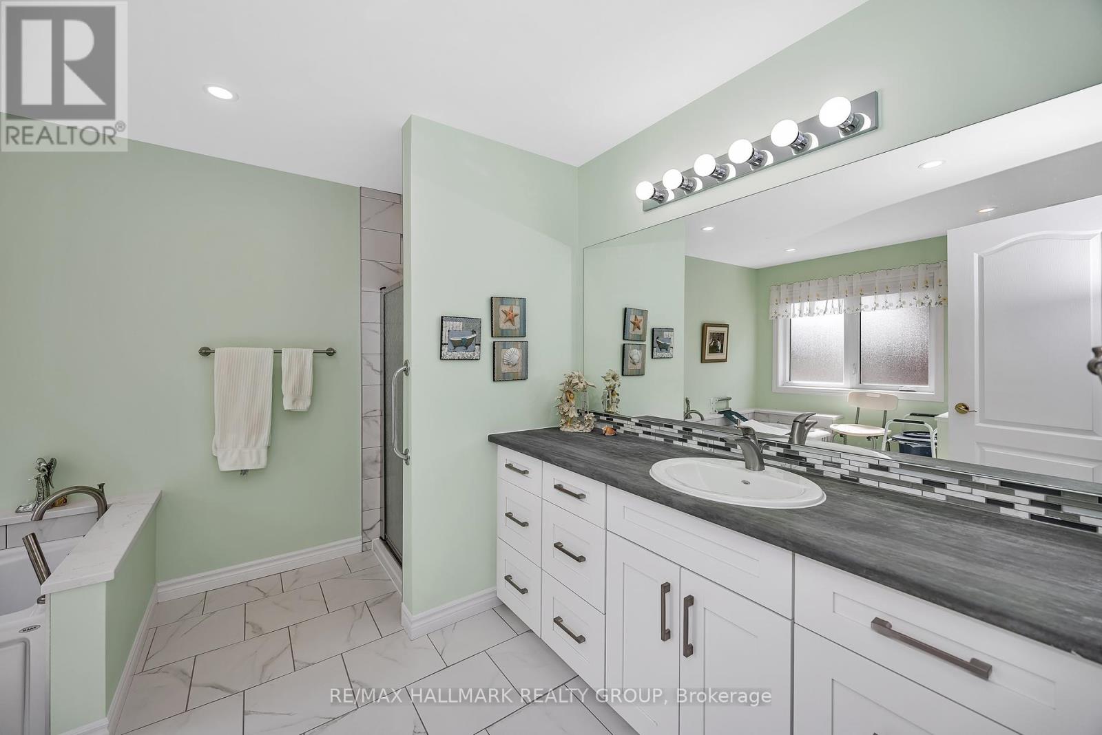 1725 Autumn Ridge Drive, Ottawa, Ontario  K1C 6Z1 - Photo 28 - X12395766