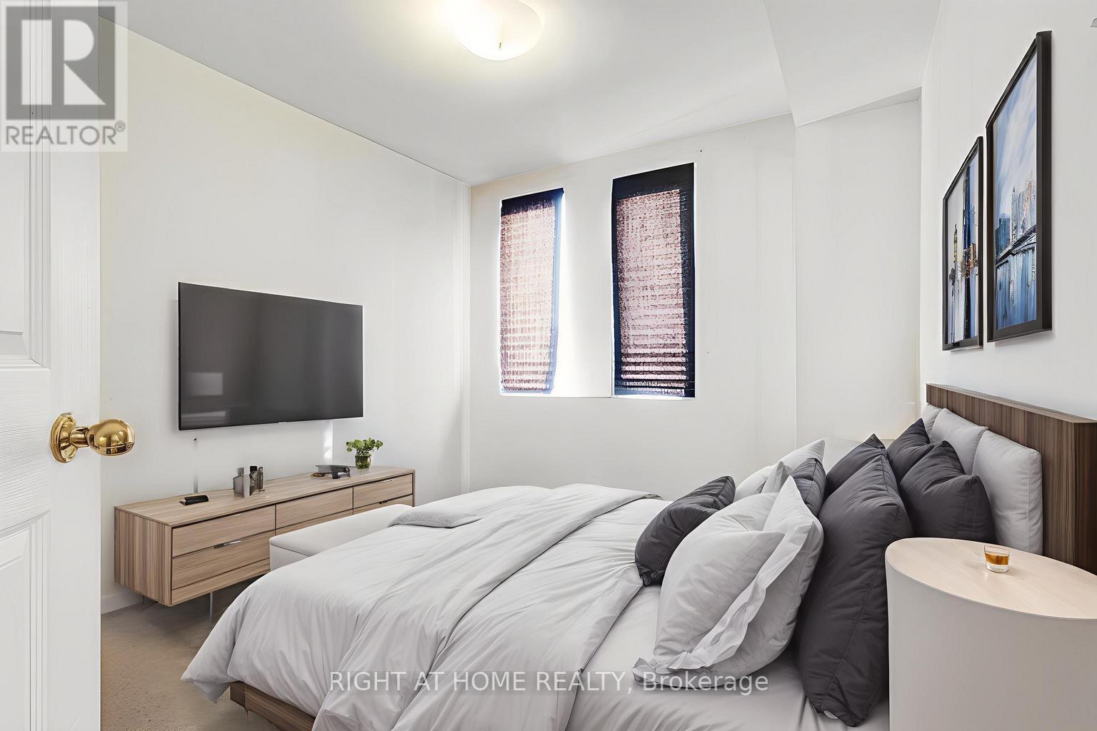 2083 - 65 George Appleton Way E, Toronto (Downsview-Roding-Cfb), Ontario  M3M 0A2 - Photo 5 - W12395738