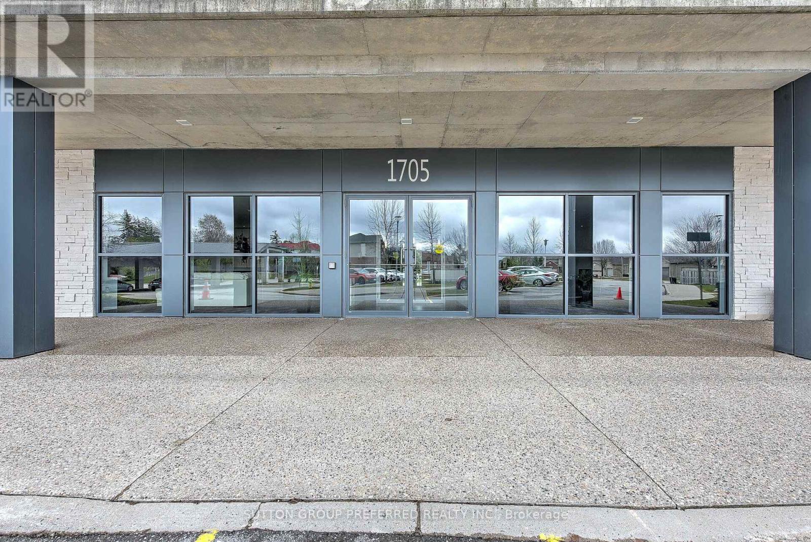 102 - 1705 Fiddlehead Place, London North (North R), Ontario  N6G 5M6 - Photo 2 - X12393663