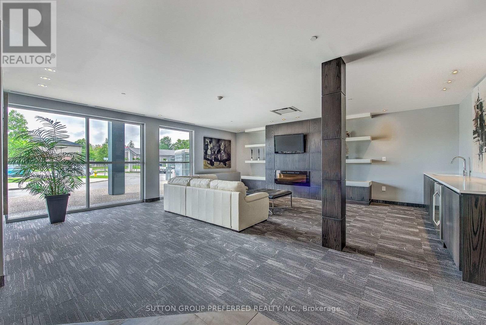 102 - 1705 Fiddlehead Place, London North (North R), Ontario  N6G 5M6 - Photo 3 - X12393663