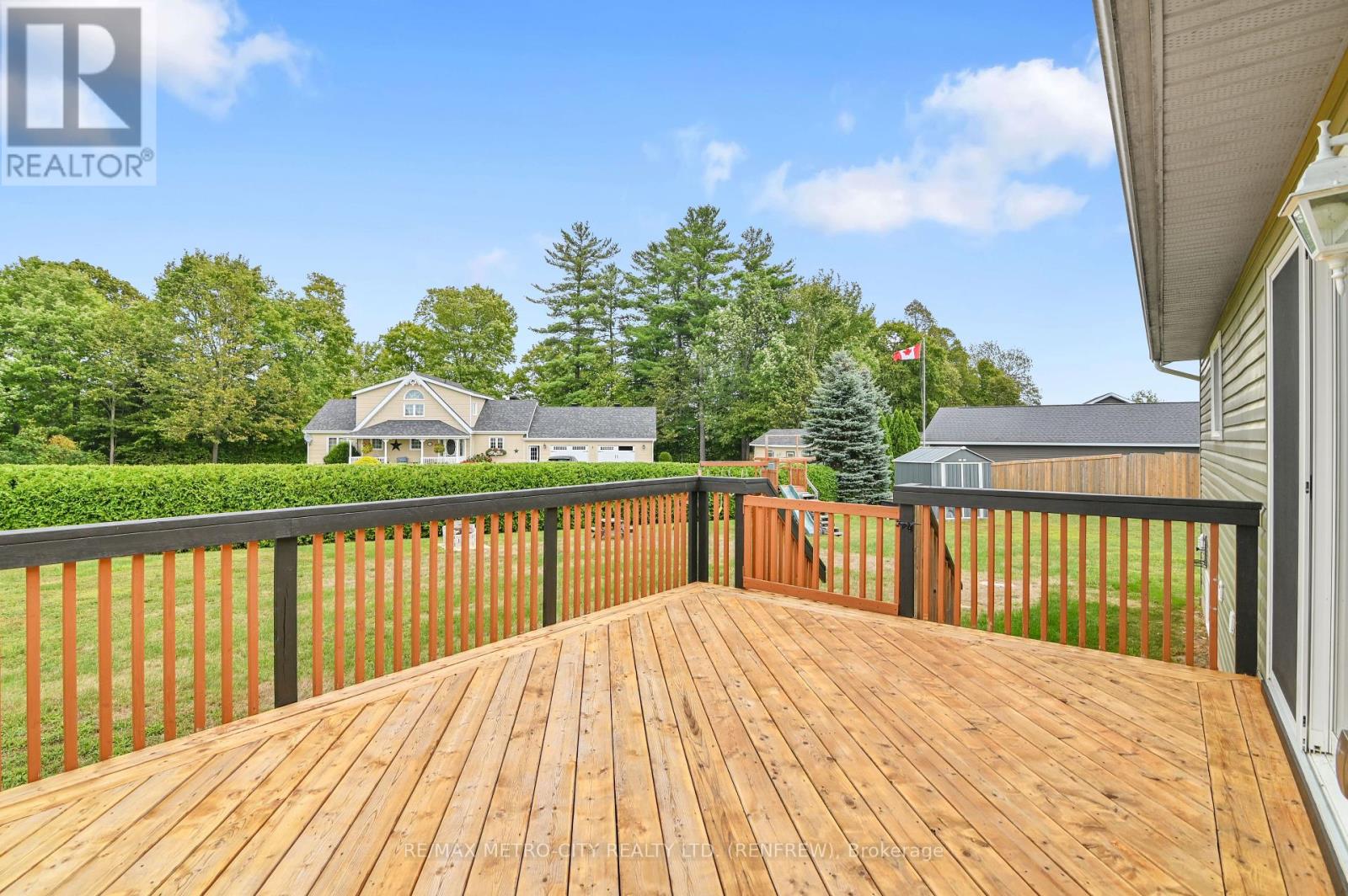 35 Lakeridge Trail, Whitewater Region, Ontario  K0J 1C0 - Photo 30 - X12395383