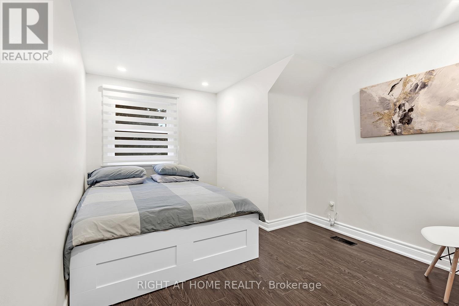190 Northwood Drive, Toronto, Ontario  M2M 2K4 - Photo 25 - C12395756