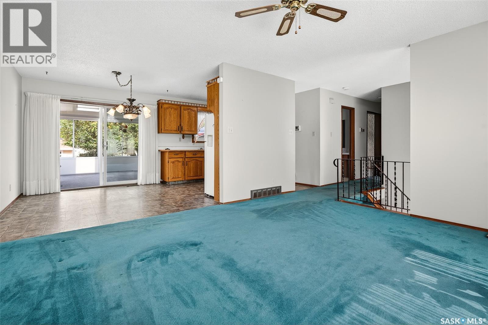 1051 Corman Crescent, Moose Jaw, Saskatchewan  S6H 6V5 - Photo 12 - SK018028