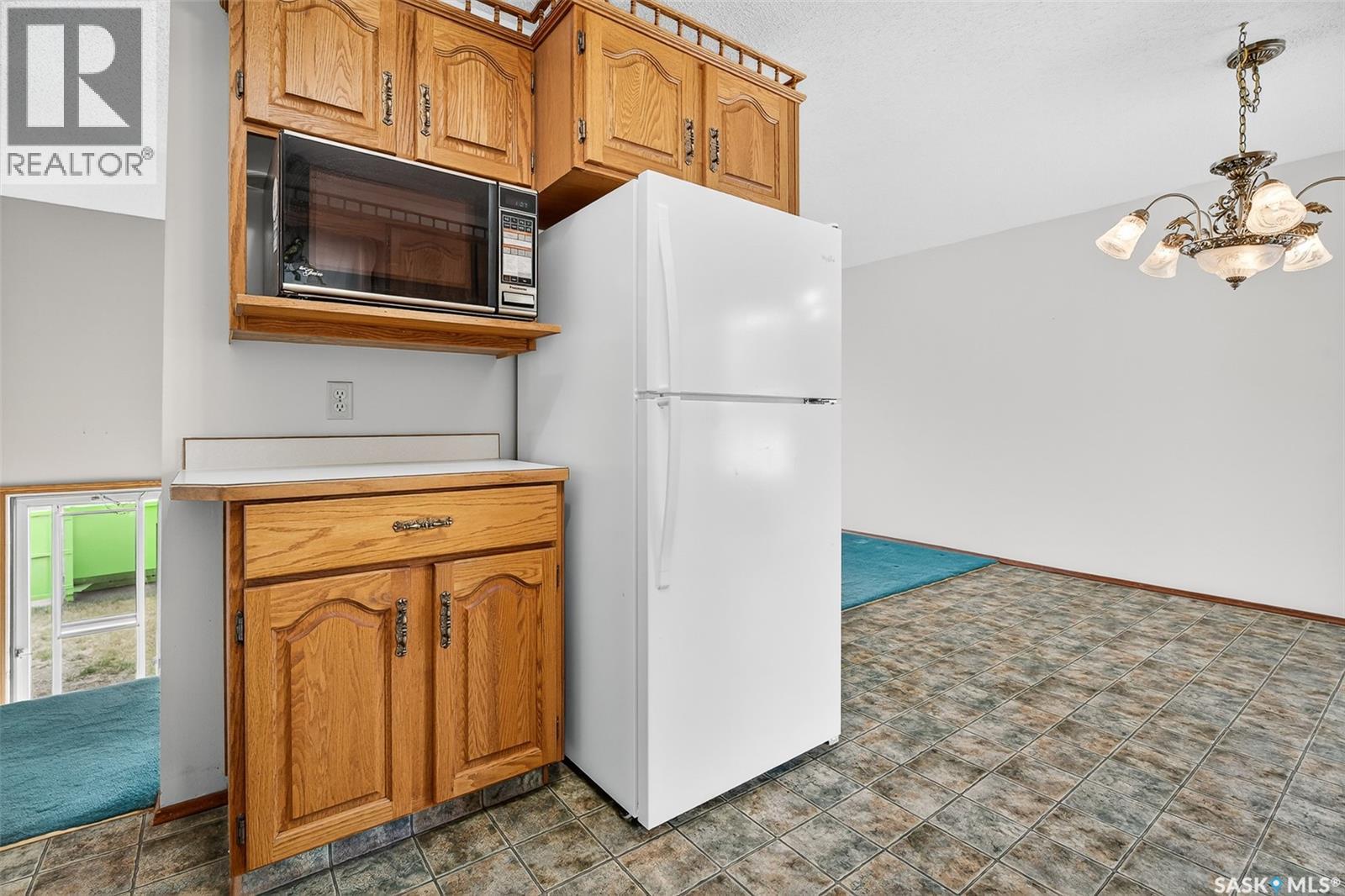 1051 Corman Crescent, Moose Jaw, Saskatchewan  S6H 6V5 - Photo 21 - SK018028