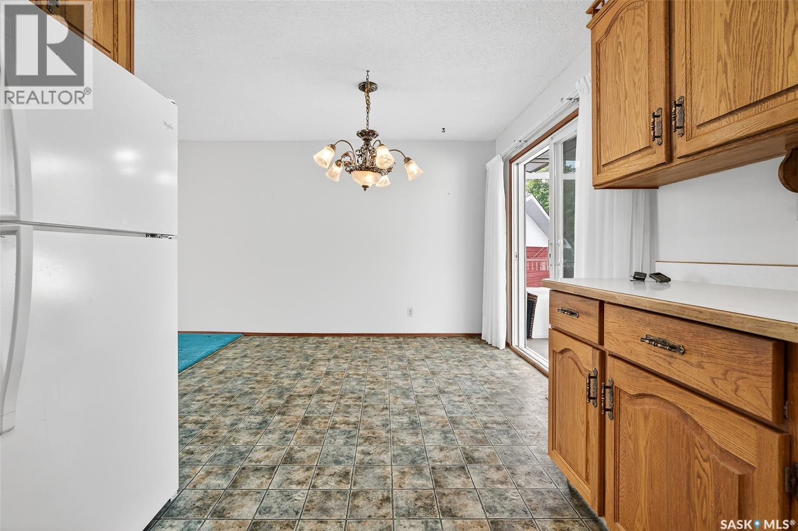 1051 Corman Crescent, Moose Jaw, Saskatchewan  S6H 6V5 - Photo 22 - SK018028