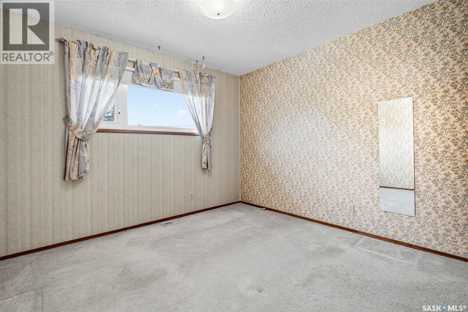 1051 Corman Crescent, Moose Jaw, Saskatchewan  S6H 6V5 - Photo 28 - SK018028
