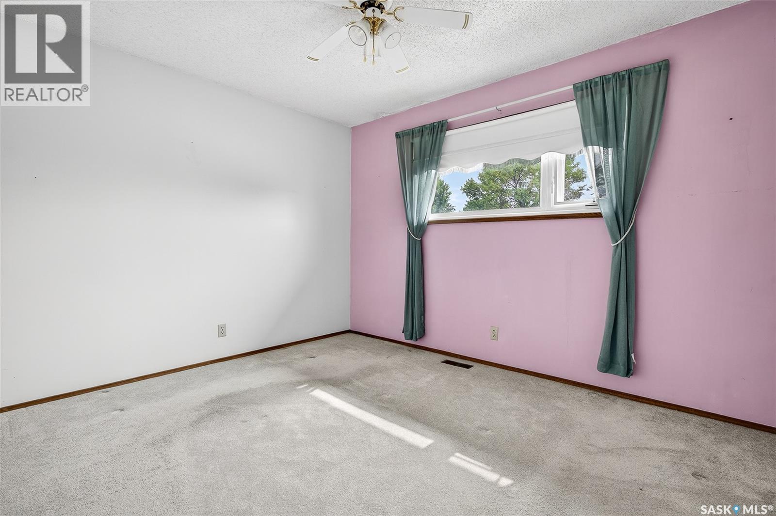 1051 Corman Crescent, Moose Jaw, Saskatchewan  S6H 6V5 - Photo 31 - SK018028