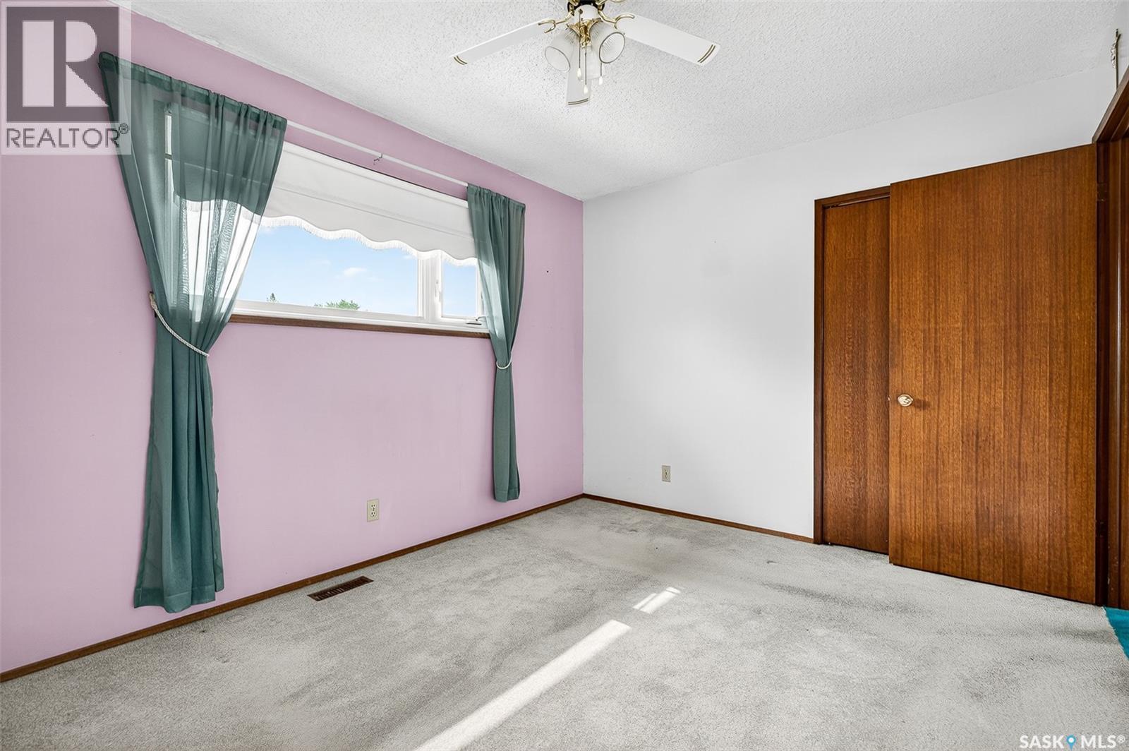 1051 Corman Crescent, Moose Jaw, Saskatchewan  S6H 6V5 - Photo 33 - SK018028