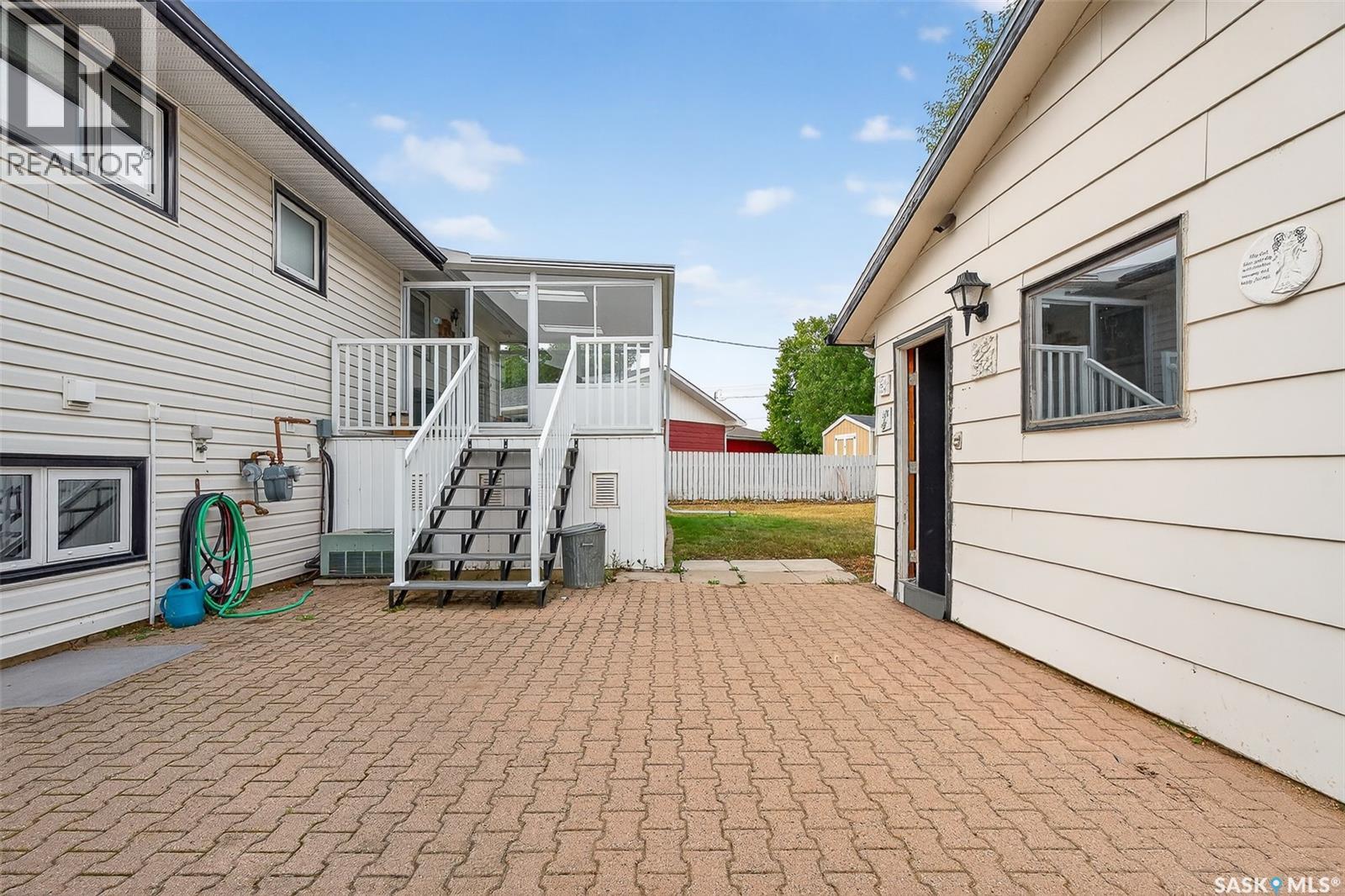 1051 Corman Crescent, Moose Jaw, Saskatchewan  S6H 6V5 - Photo 44 - SK018028
