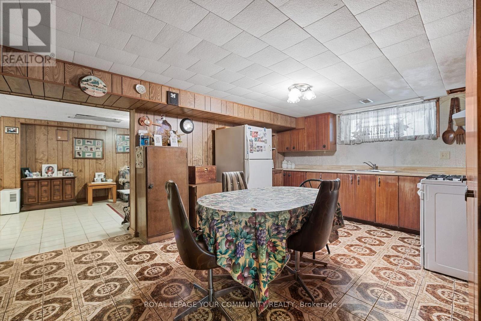 221 Elgin Mills Road W, Richmond Hill, Ontario  L4C 4M1 - Photo 16 - N12395791